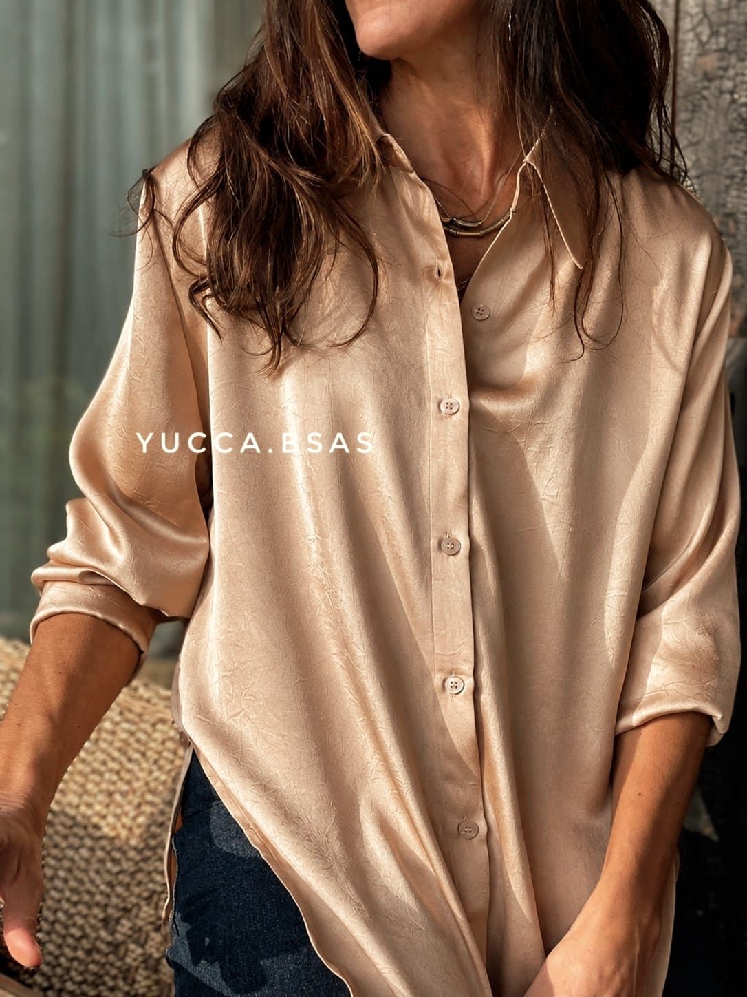 Maxi camisa satén Carmela - beige - Imagen 4